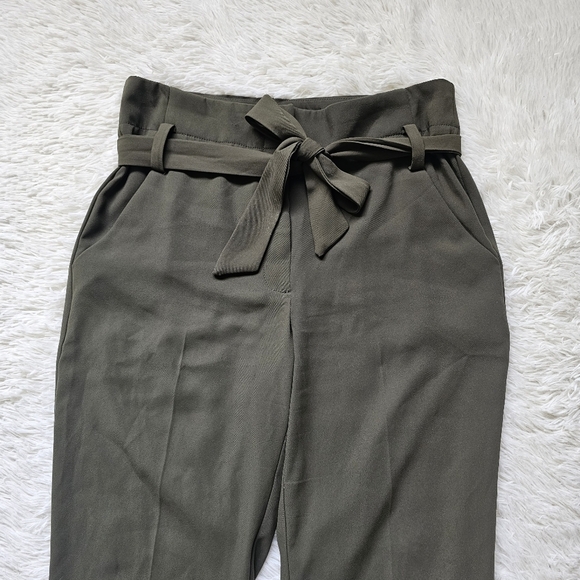 7th Avenue Design Studio NY&C olive green paper back dress pants size 8 - Picture 2 of 13